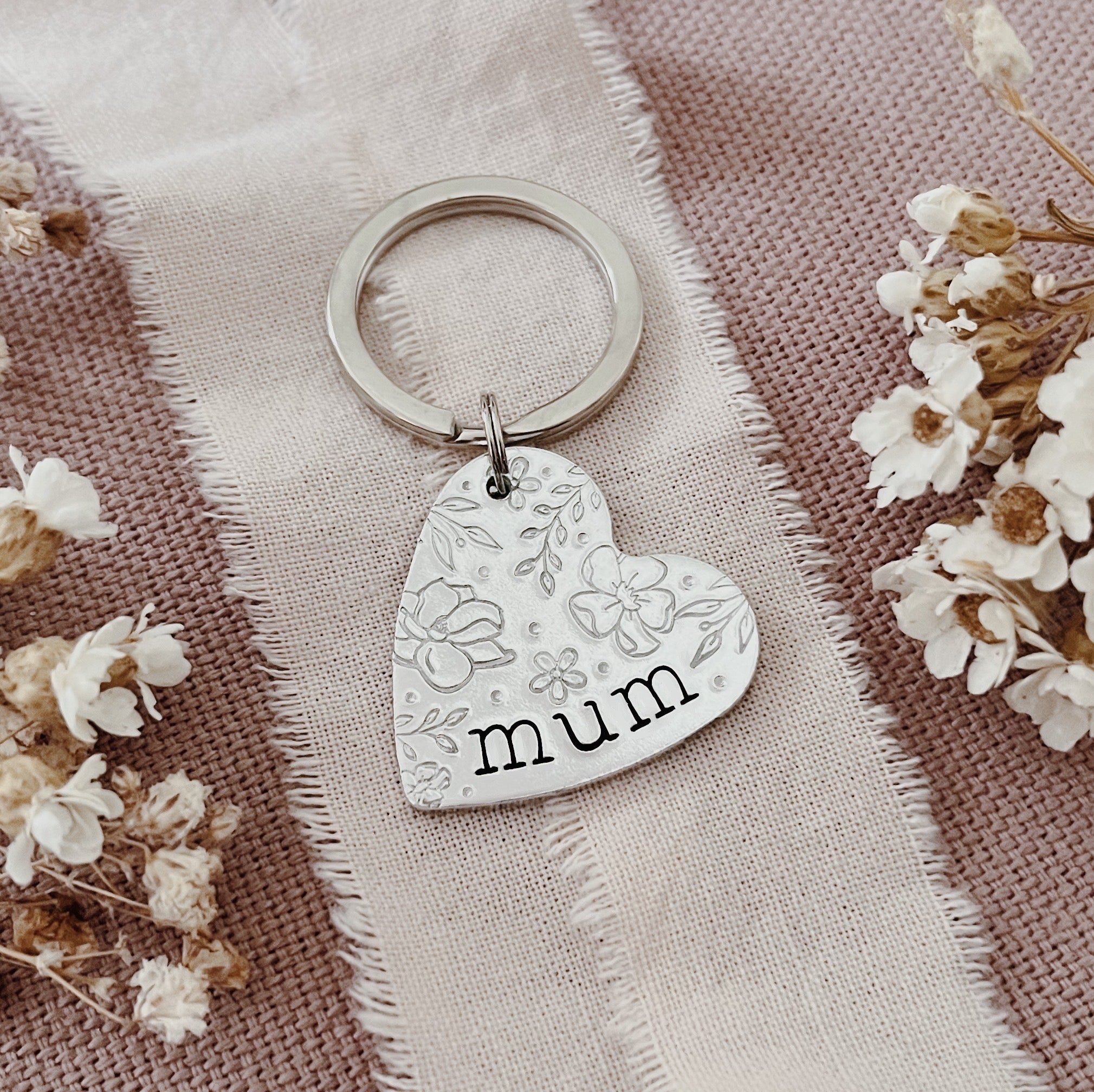 'Mum' Personalised Aluminium Heart Keyring