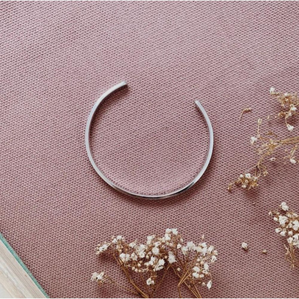 Skinny Adjustable Bracelet - [LostPost]