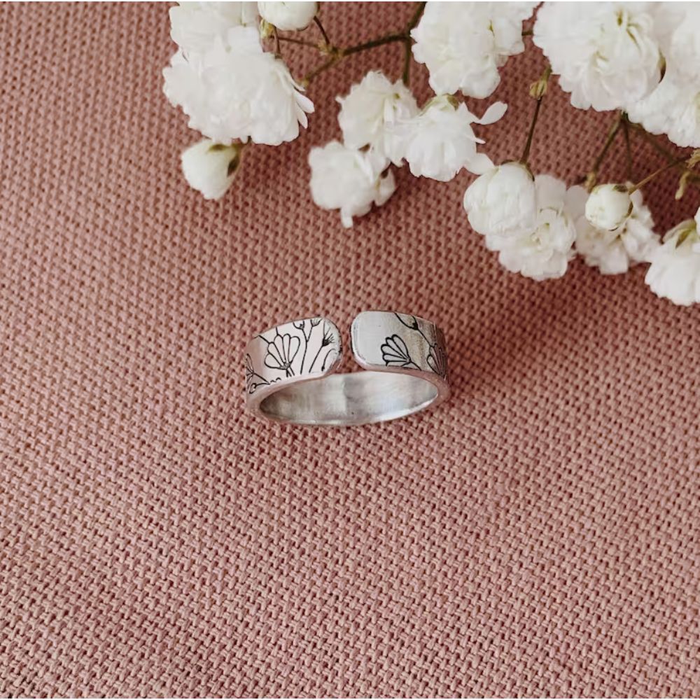 Floral Adjustable Ring - [LostPost]